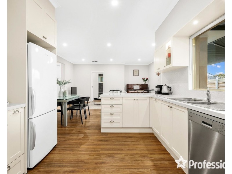 2/21 Rolloway Rise, Chirnside Park VIC 3116