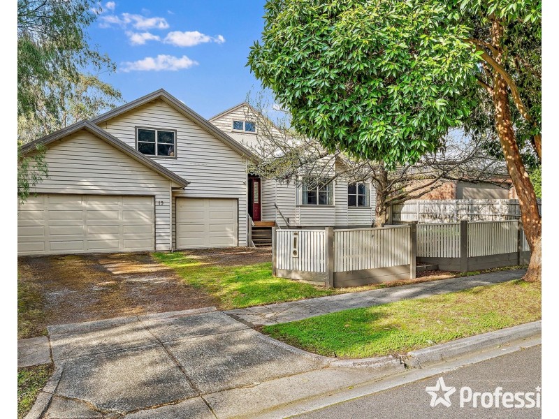 19 Gladys Grove, Croydon VIC 3136