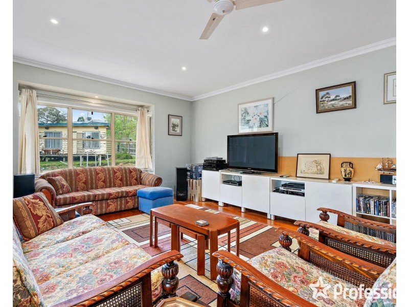 19 Gladys Grove, Croydon VIC 3136