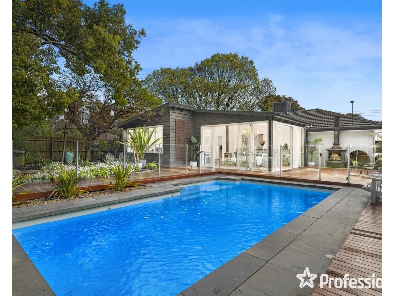 60 Pembroke Road, Mooroolbark VIC 3138