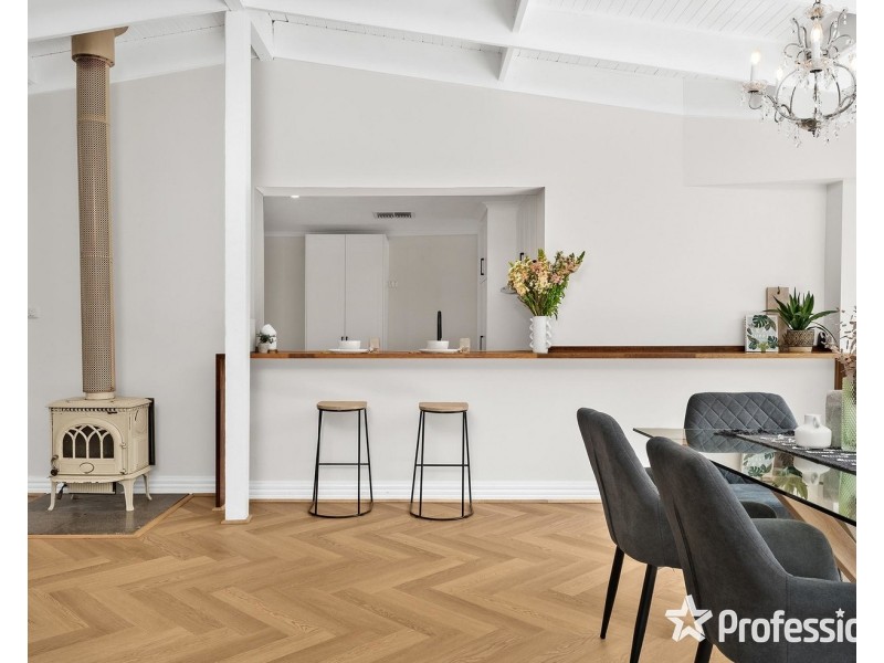 60 Pembroke Road, Mooroolbark VIC 3138