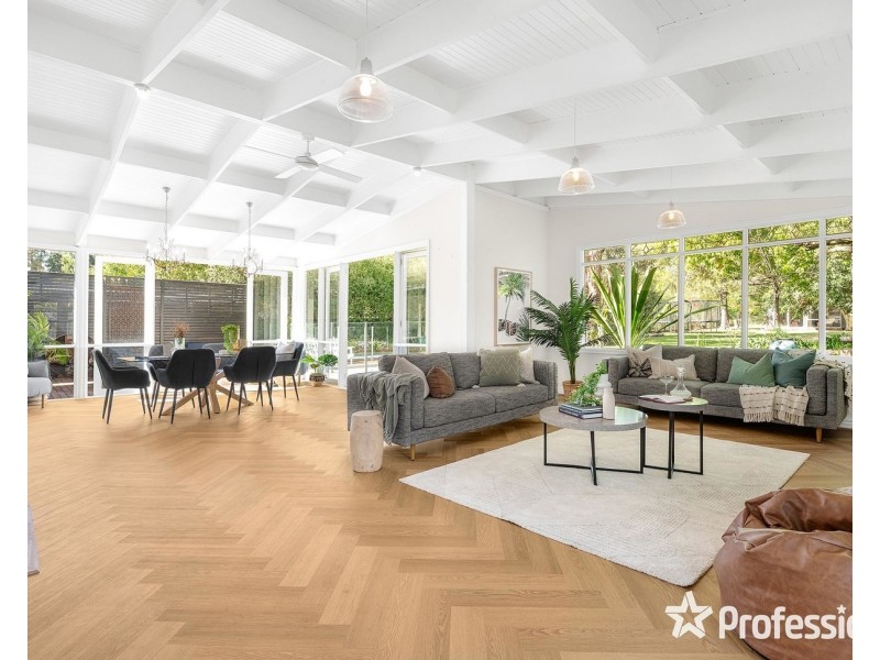 60 Pembroke Road, Mooroolbark VIC 3138