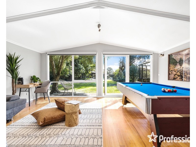 60 Pembroke Road, Mooroolbark VIC 3138