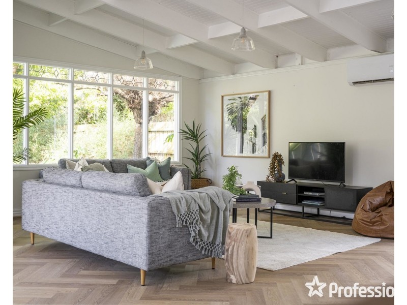 60 Pembroke Road, Mooroolbark VIC 3138