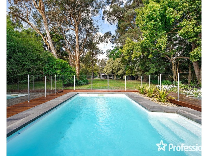 60 Pembroke Road, Mooroolbark VIC 3138