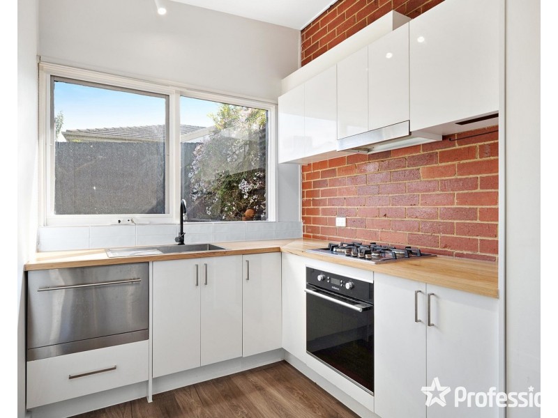 3/8 Woodside Avenue, Ringwood VIC 3134