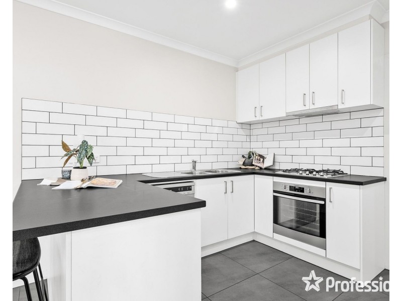 1/4 Shield Court, Kilsyth VIC 3137