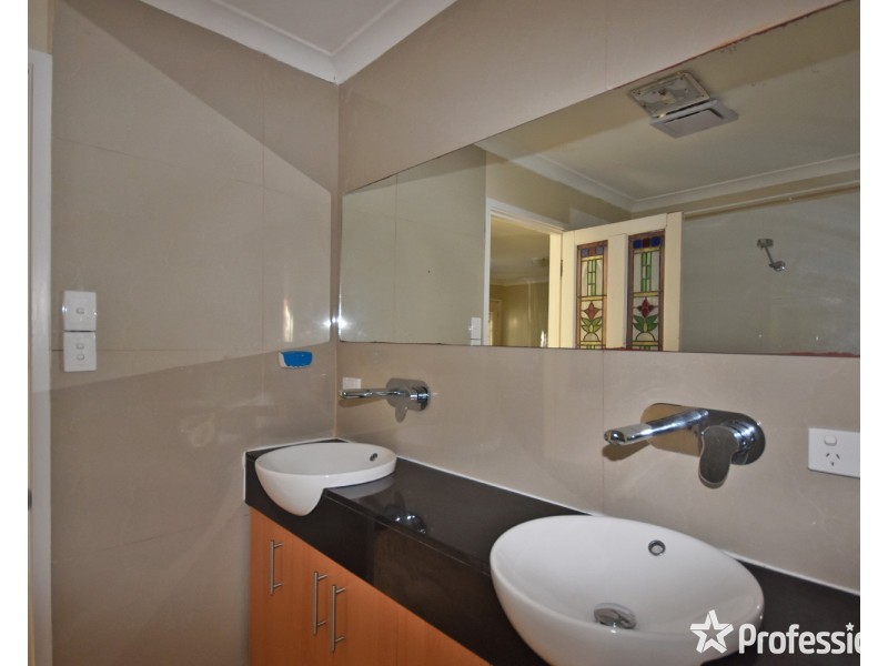 1/9 Liverpool Road, Kilsyth VIC 3137