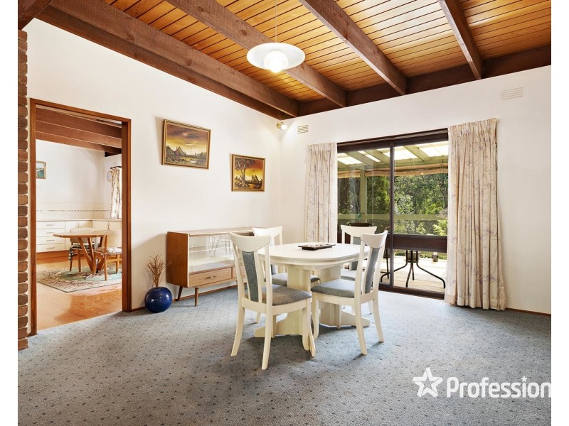 42 Warrawee Road, Mount Evelyn VIC 3796