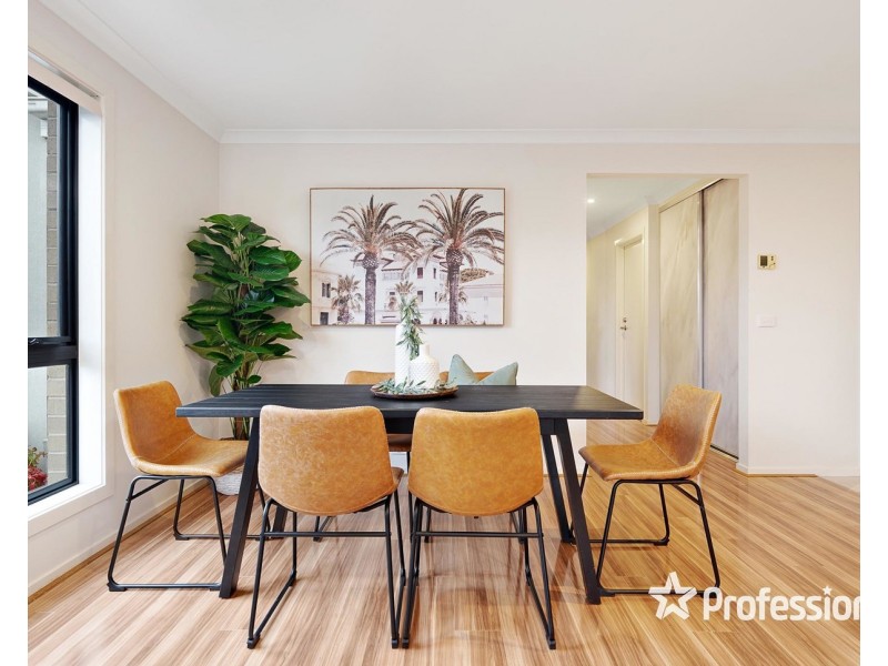 49 Evans Drive, Croydon VIC 3136