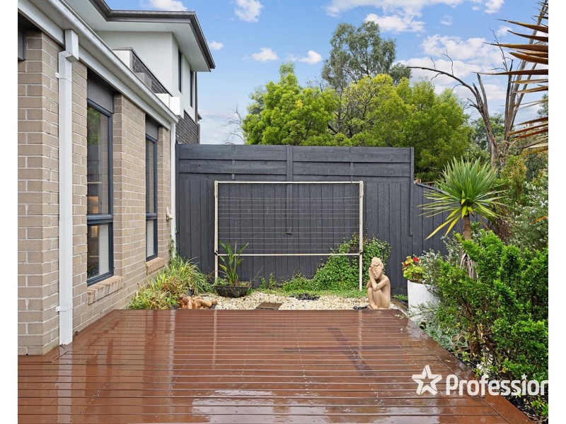 49 Evans Drive, Croydon VIC 3136