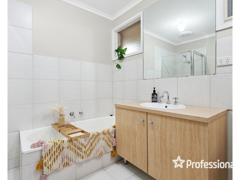 12 Westall Court, Mooroolbark VIC 3138