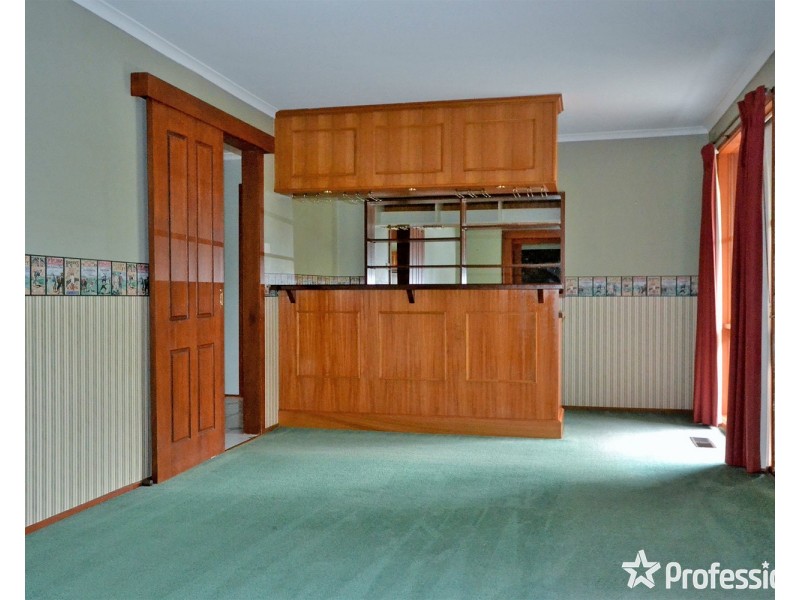 63 Landscape Drive, Mooroolbark VIC 3138