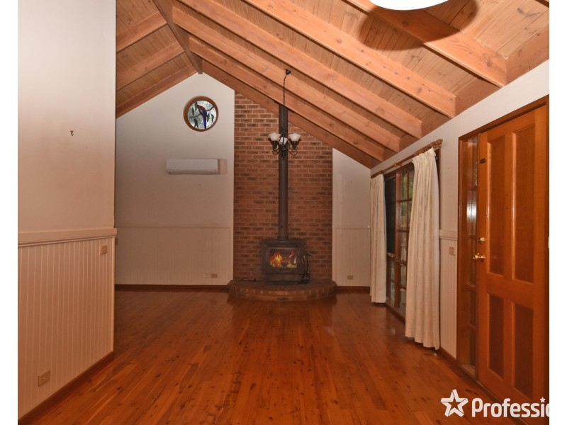 2 Christa Court, Lilydale VIC 3140