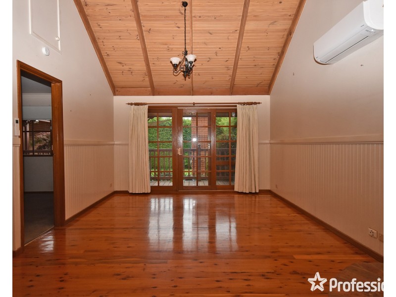 2 Christa Court, Lilydale VIC 3140