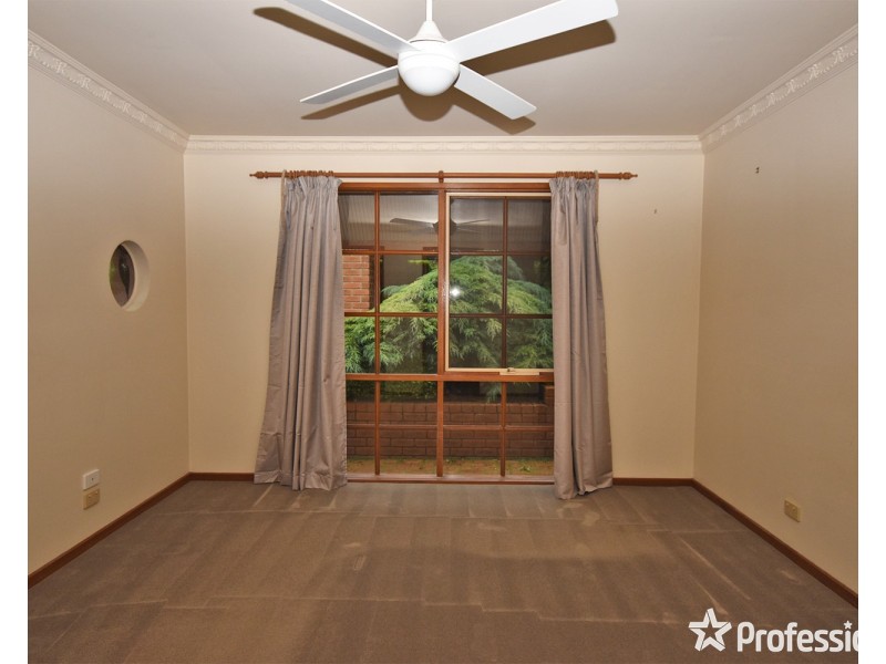 2 Christa Court, Lilydale VIC 3140