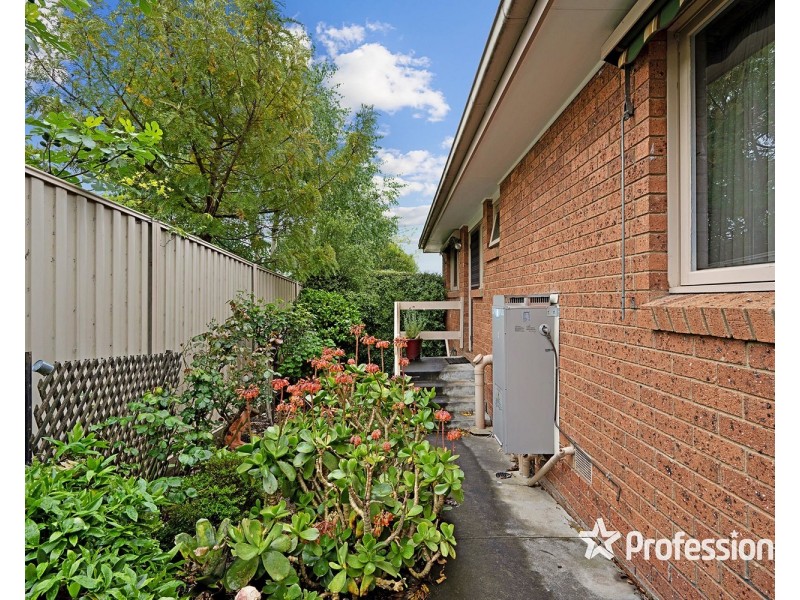 4/237-239 Hull Road, Mooroolbark VIC 3138