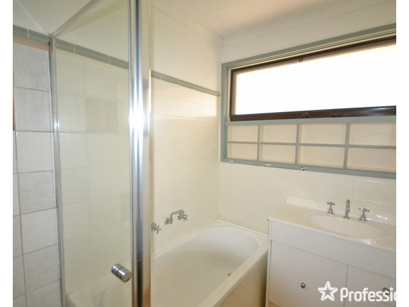 4 Ellis Road, Yarra Glen VIC 3775