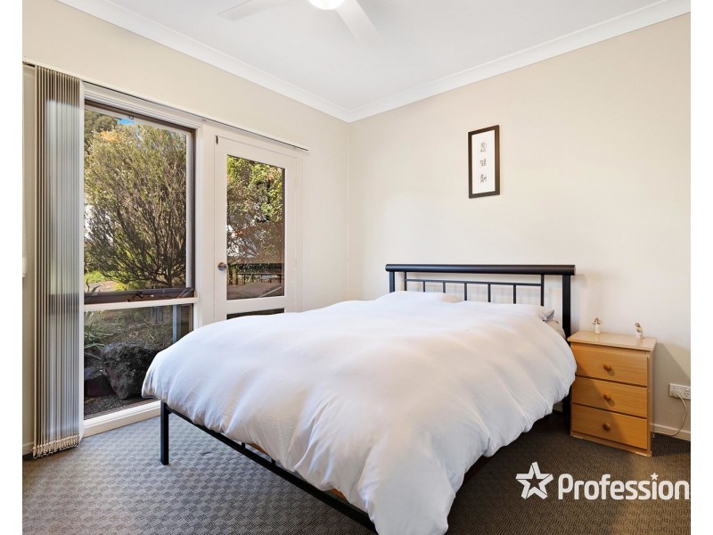 2/23 York Road, Mount Evelyn VIC 3796