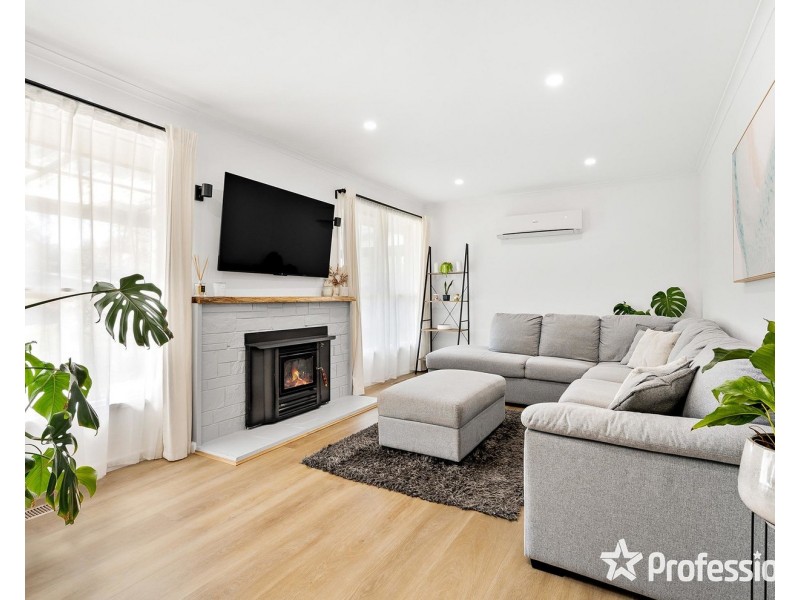 64 Kipling Avenue, Mooroolbark VIC 3138