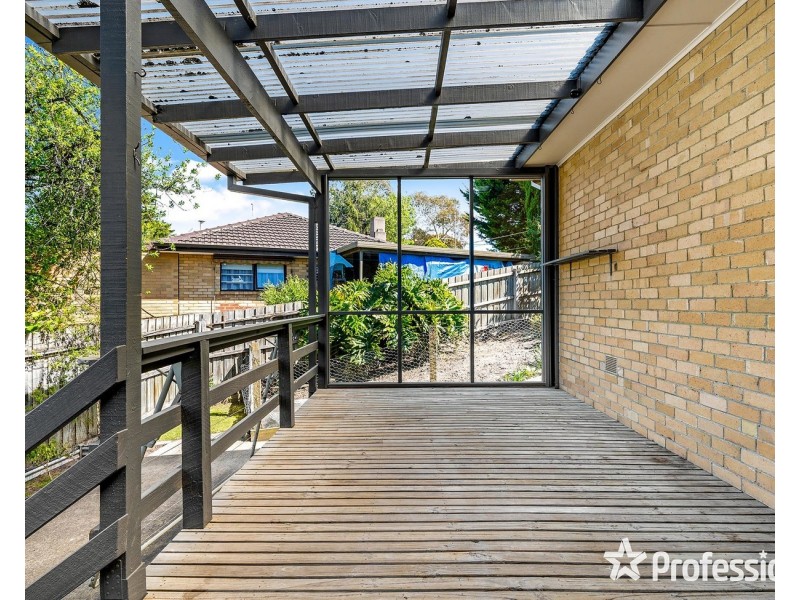 64 Kipling Avenue, Mooroolbark VIC 3138