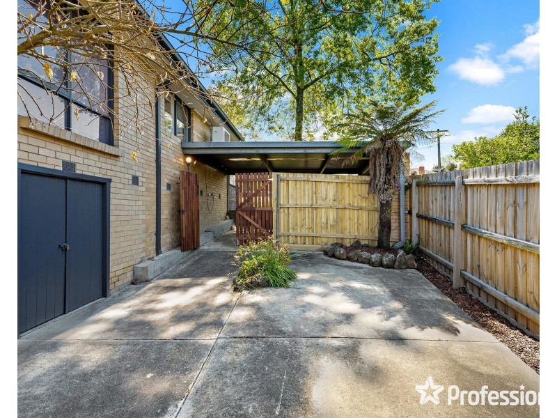 64 Kipling Avenue, Mooroolbark VIC 3138