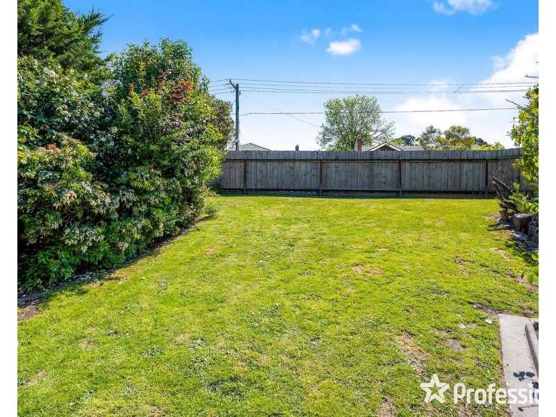 64 Kipling Avenue, Mooroolbark VIC 3138