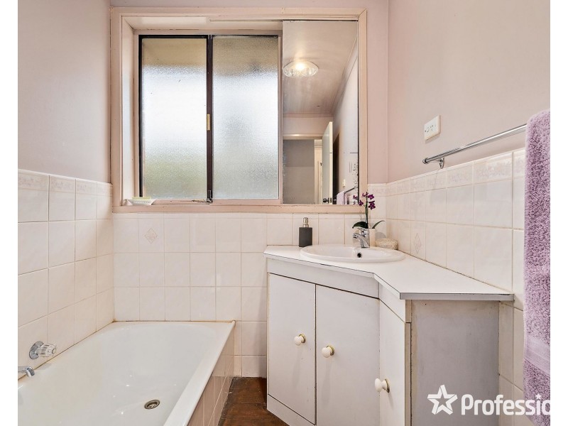 113 Hayrick Lane, Mooroolbark VIC 3138