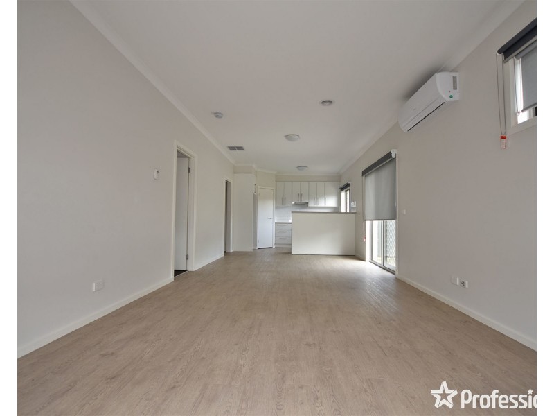 4 Reska Place, Mooroolbark VIC 3138