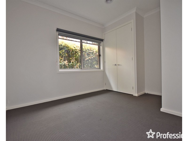 4 Reska Place, Mooroolbark VIC 3138