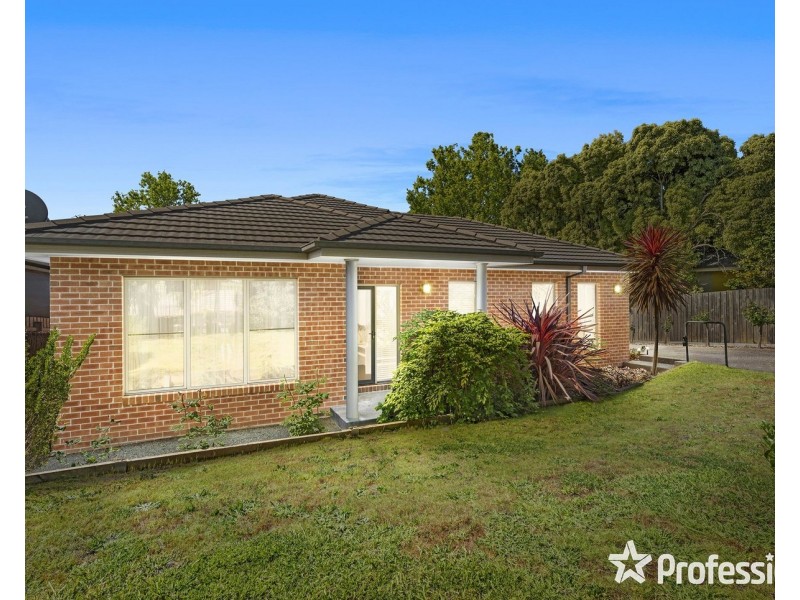 1/377 Clegg Road, Wandin North VIC 3139