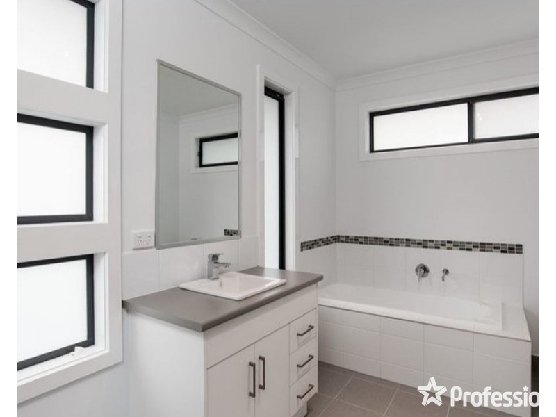 1/3 Nicholas Street, Lilydale VIC 3140