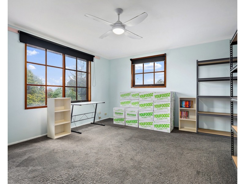5 Churchill Drive, Mooroolbark VIC 3138