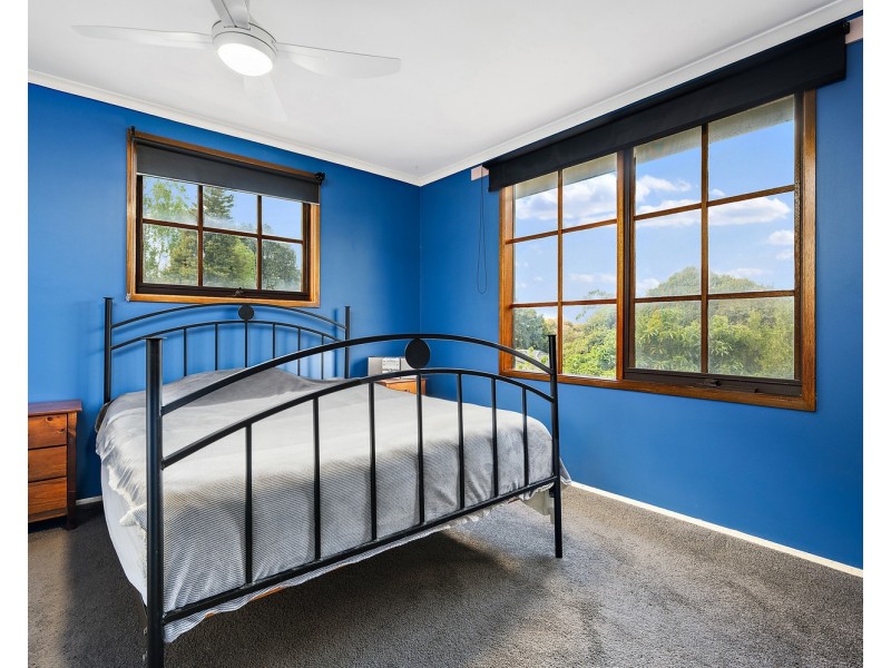 5 Churchill Drive, Mooroolbark VIC 3138