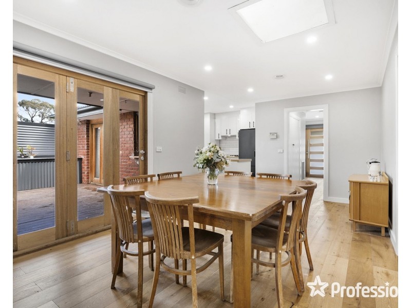 4 Edward Road, Chirnside Park VIC 3116