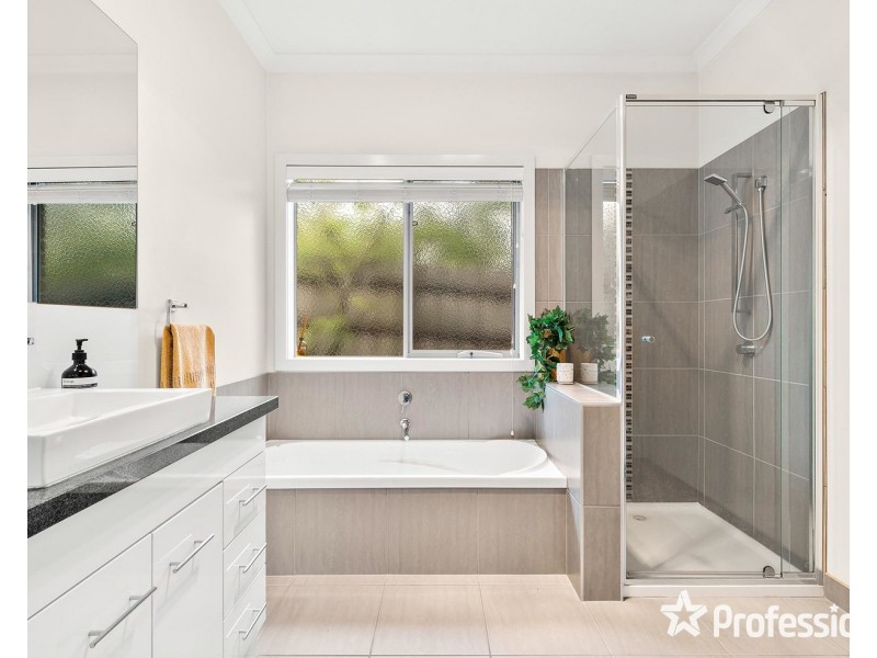 5 Pope Court, Mooroolbark VIC 3138