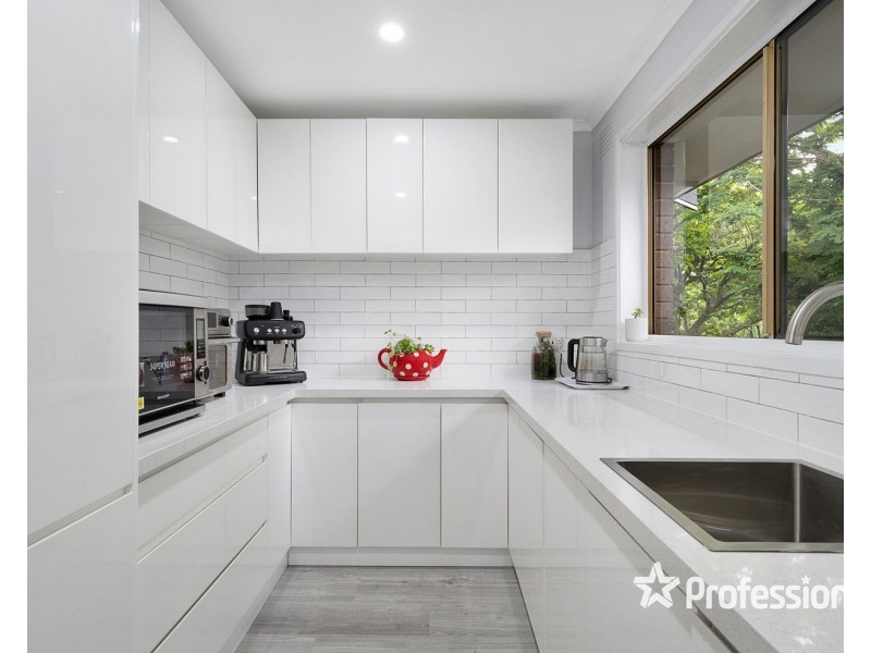 72 Zina Grove, Mooroolbark VIC 3138