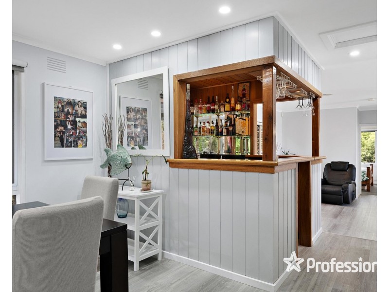 72 Zina Grove, Mooroolbark VIC 3138