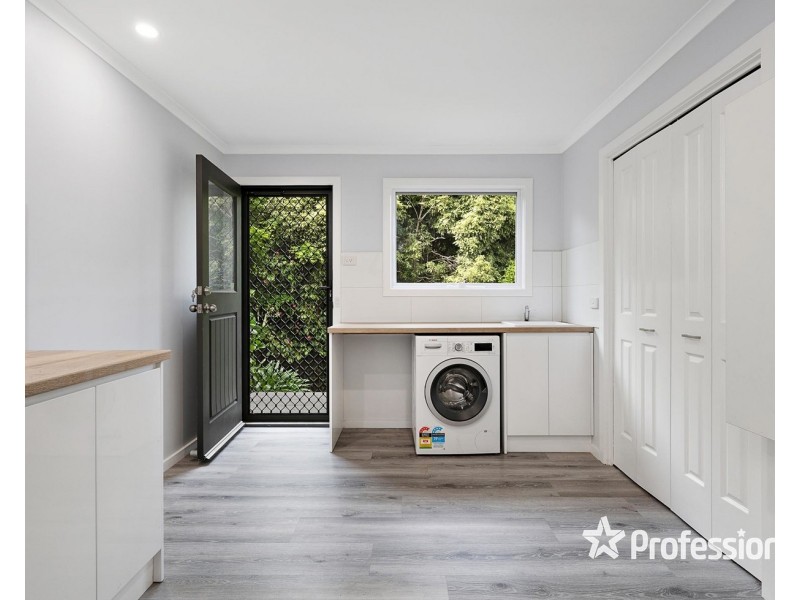 72 Zina Grove, Mooroolbark VIC 3138