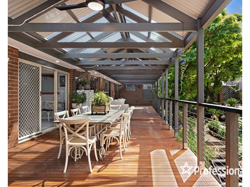 72 Zina Grove, Mooroolbark VIC 3138