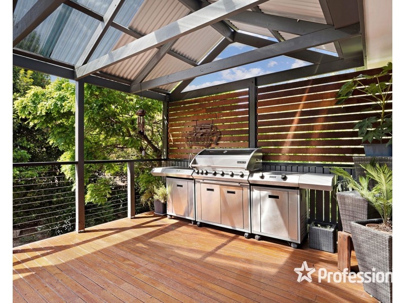 72 Zina Grove, Mooroolbark VIC 3138