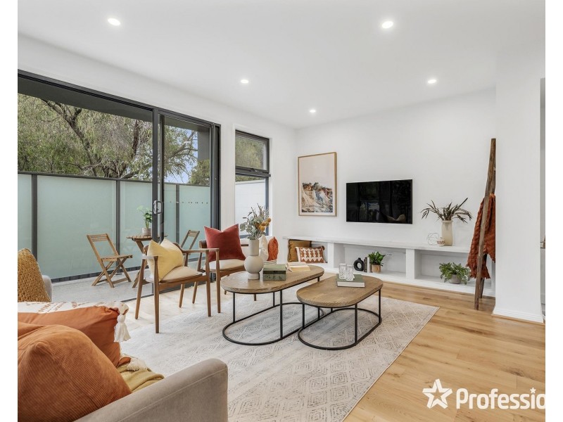 7/12 Cardigan Road, Mooroolbark VIC 3138