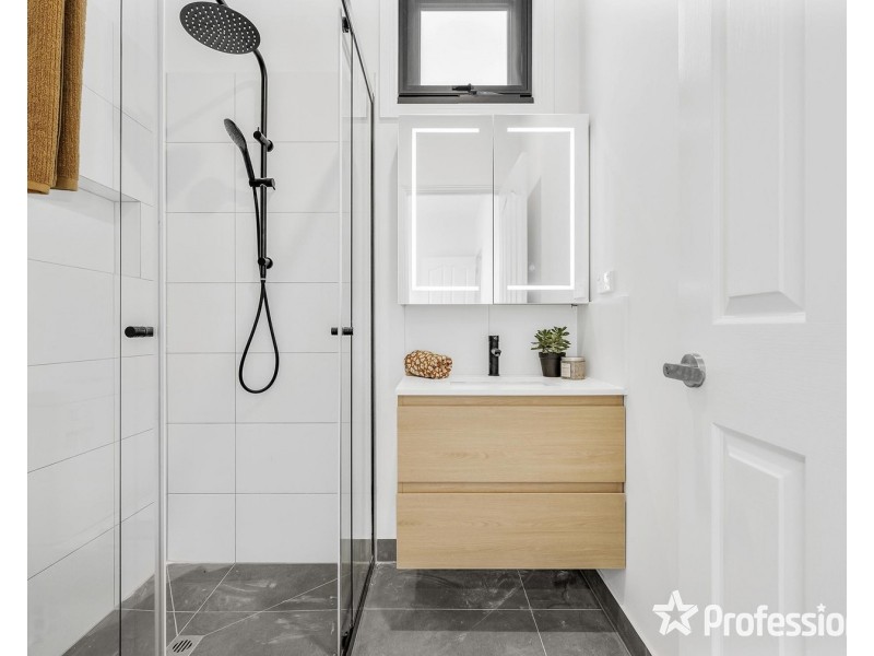 7/12 Cardigan Road, Mooroolbark VIC 3138