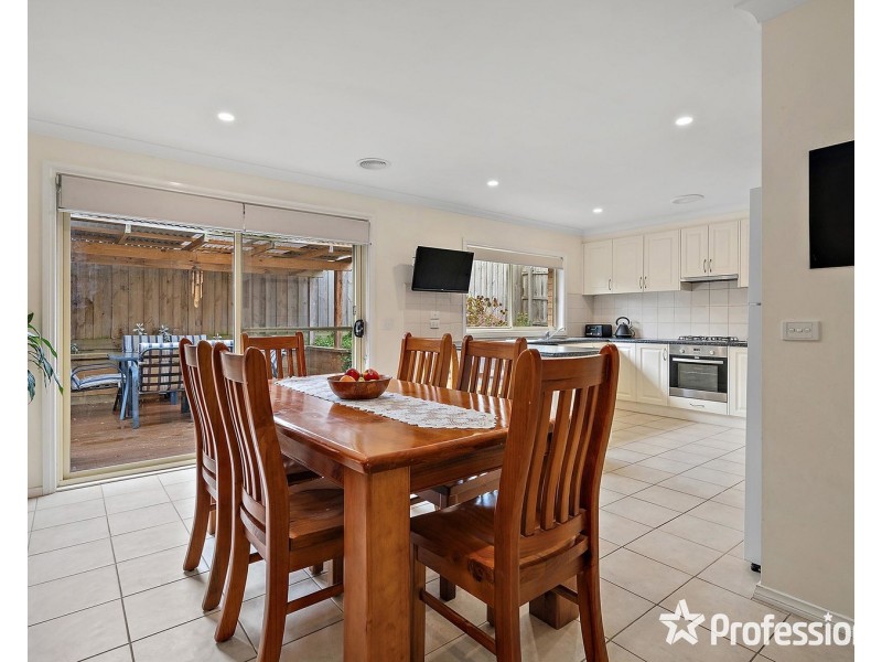 6a Wimbledon Court, Mooroolbark VIC 3138