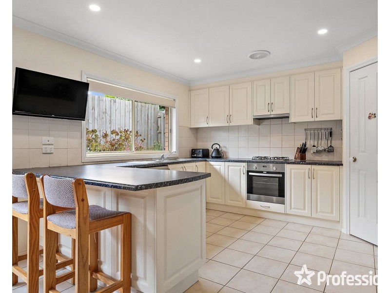 6a Wimbledon Court, Mooroolbark VIC 3138