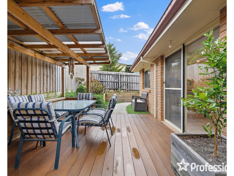 6a Wimbledon Court, Mooroolbark VIC 3138