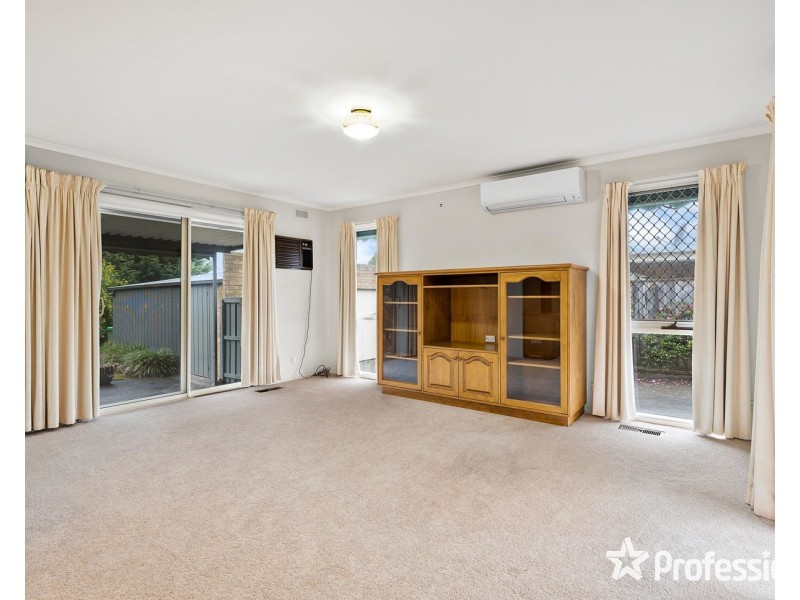 34 Meadowgate Drive, Chirnside Park VIC 3116