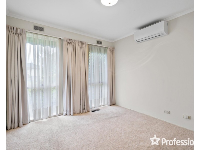 34 Meadowgate Drive, Chirnside Park VIC 3116