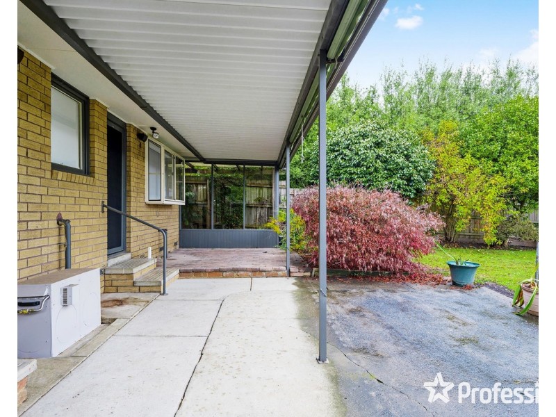 34 Meadowgate Drive, Chirnside Park VIC 3116