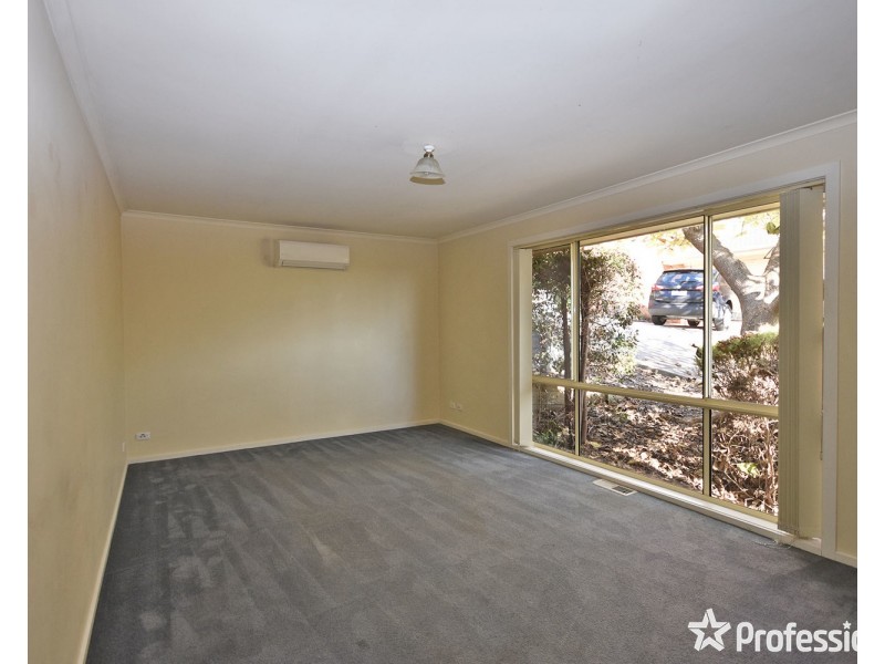 4/8-10 Wyuna Walk, Mooroolbark VIC 3138